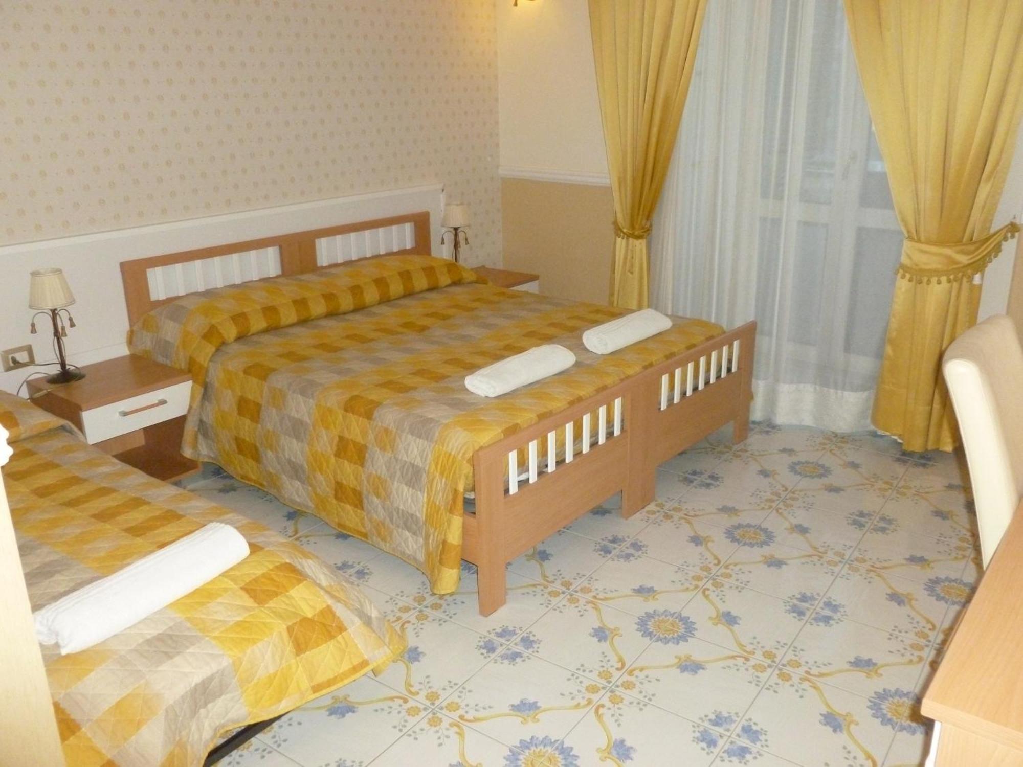 Bed and Breakfast Olimpo Degli Dei Nápoles Habitación foto